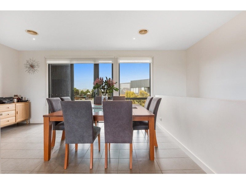 12 Shore Place, Torquay VIC 3228