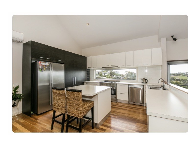 69 Alleyne Avenue, Torquay VIC 3228