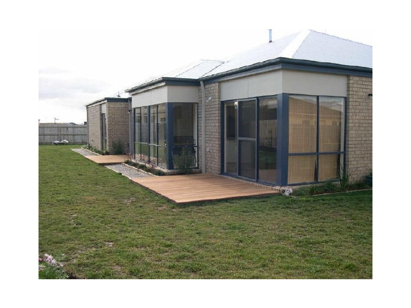2 Bass Drive, Torquay VIC 3228