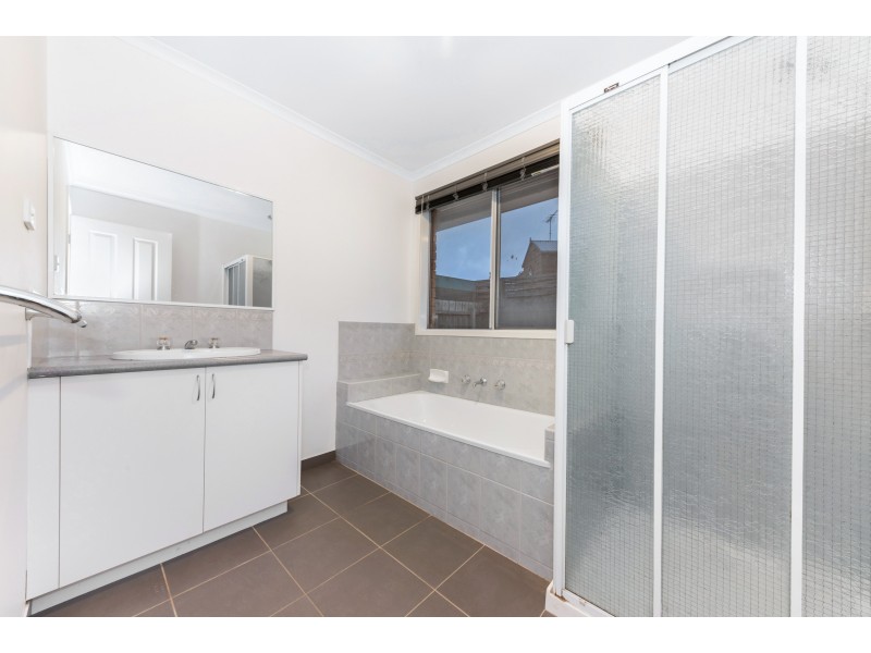 2 Neva Court, Torquay VIC 3228