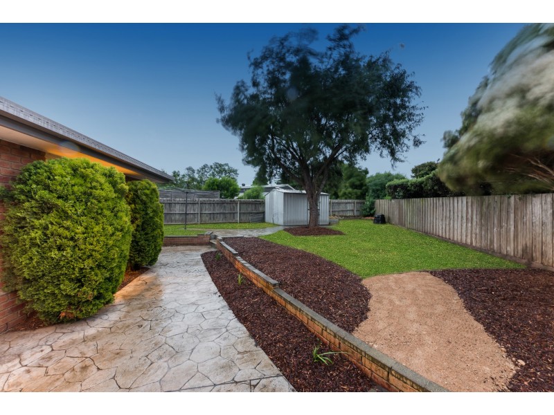 2 Neva Court, Torquay VIC 3228