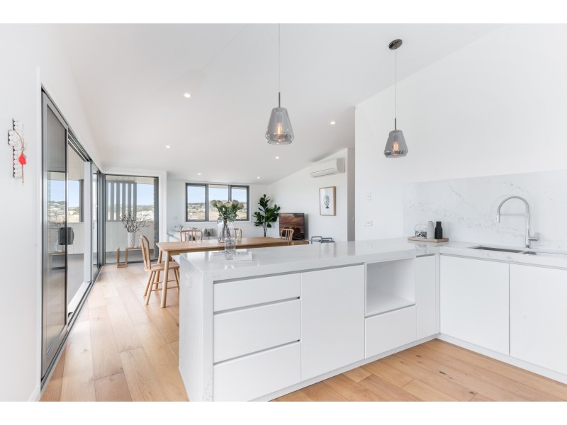 7/42 Bell Street, Torquay VIC 3228