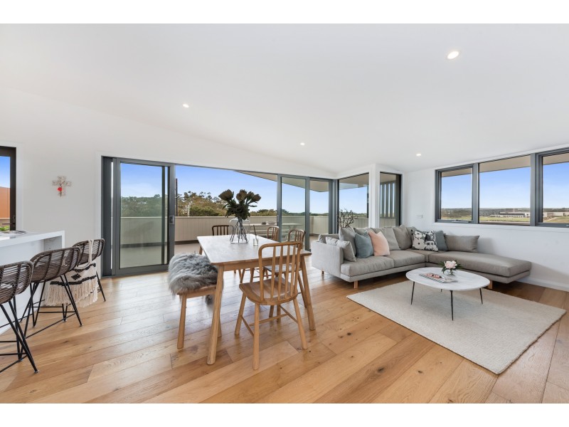 7/42 Bell Street, Torquay VIC 3228