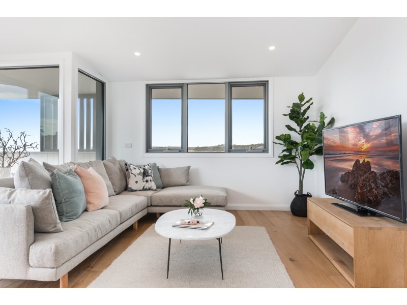 9/42 Bell Street, Torquay VIC 3228