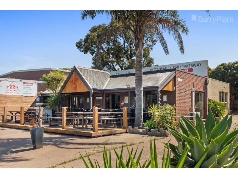 45 Surf Coast Highway, Torquay VIC 3228