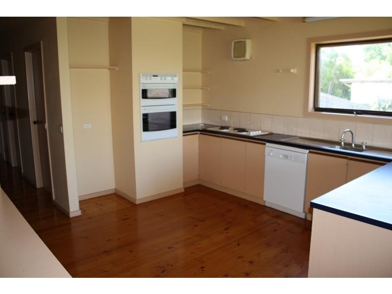 19 Alleyne Ave, Torquay VIC 3228