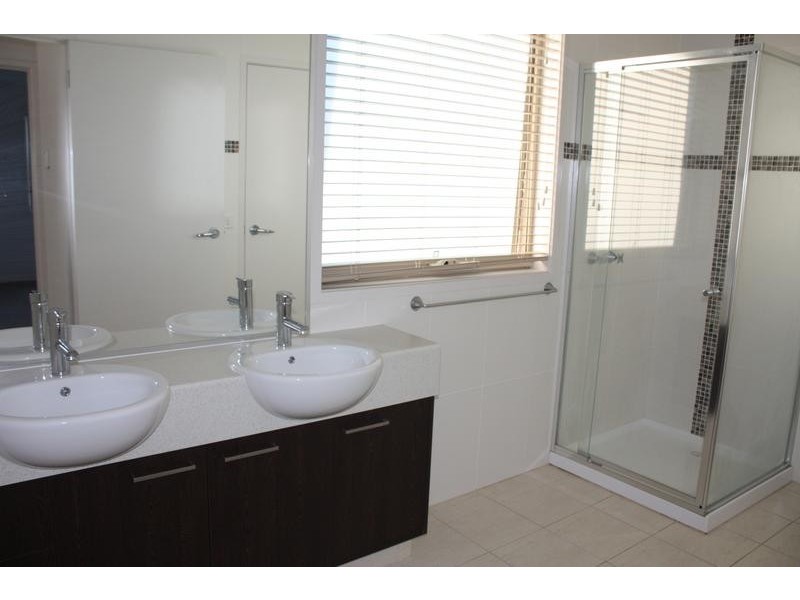 24 Dumfries Court, Torquay VIC 3228