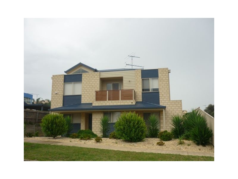1/24 Dumfries Court, Torquay VIC 3228