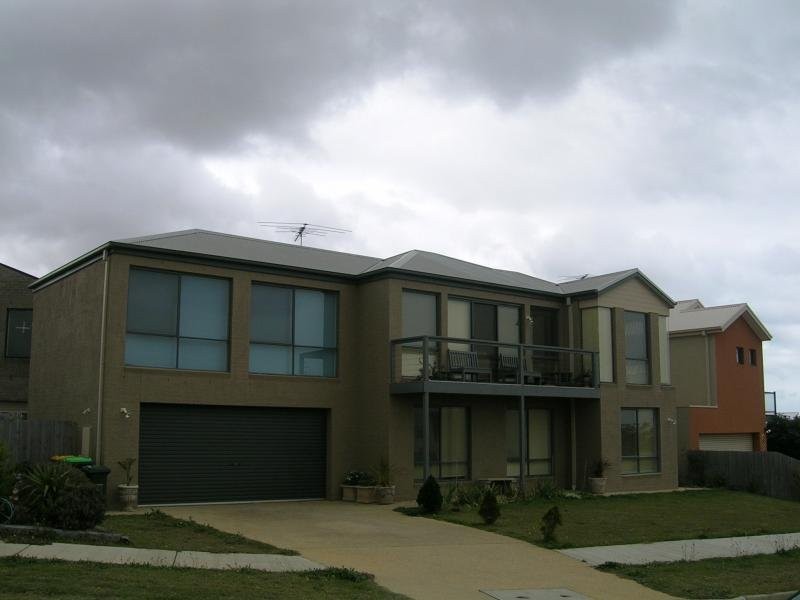6 KOOMEELA DRIVE, Torquay VIC 3228