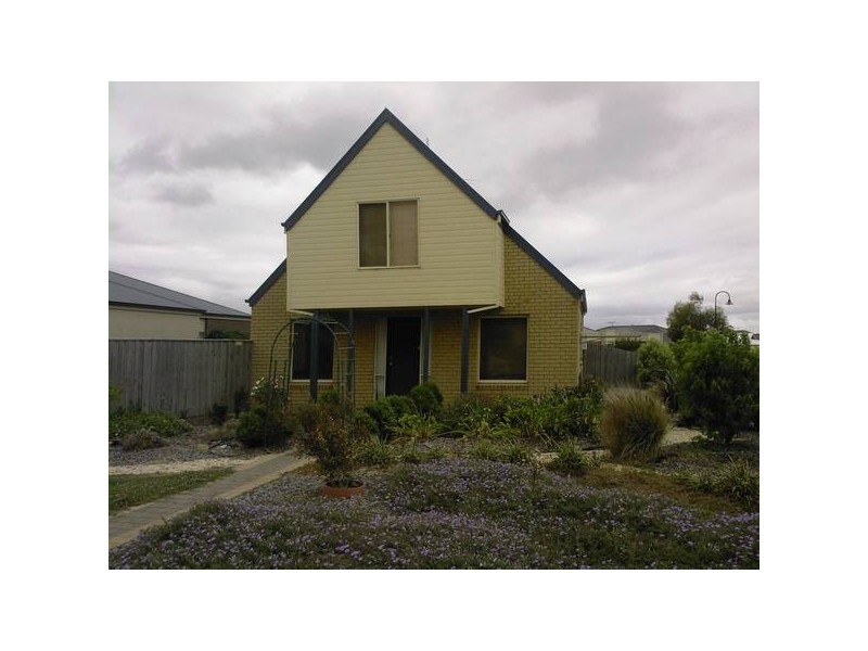 13 TASMAN COURT, Torquay VIC 3228