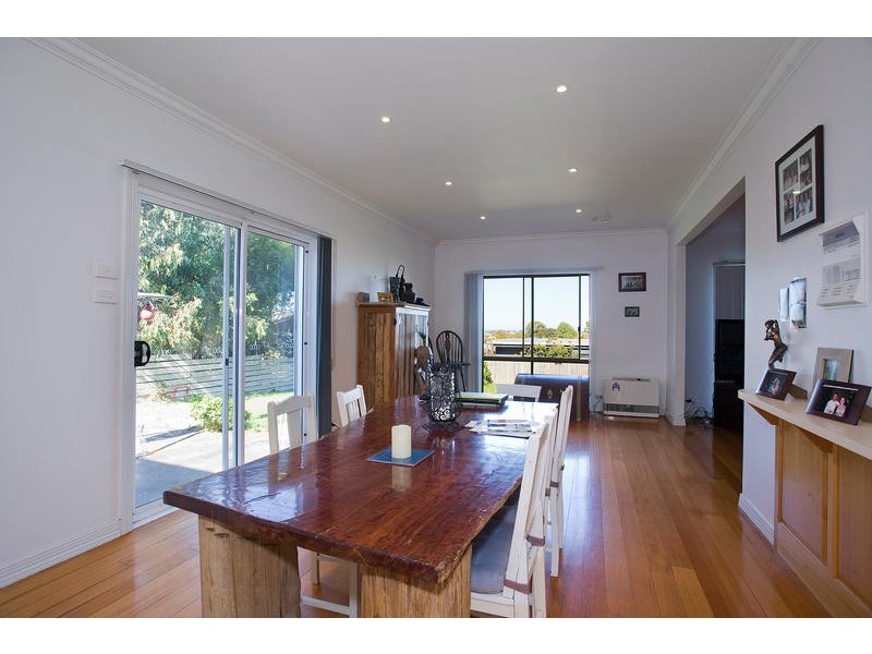 102 Fischer Street, Torquay VIC 3228