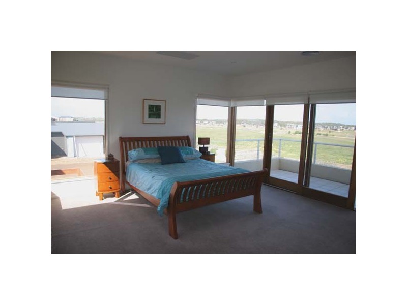 34 ST GEORGES WAY, Torquay VIC 3228