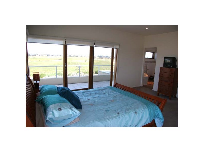 34 ST GEORGES WAY, Torquay VIC 3228