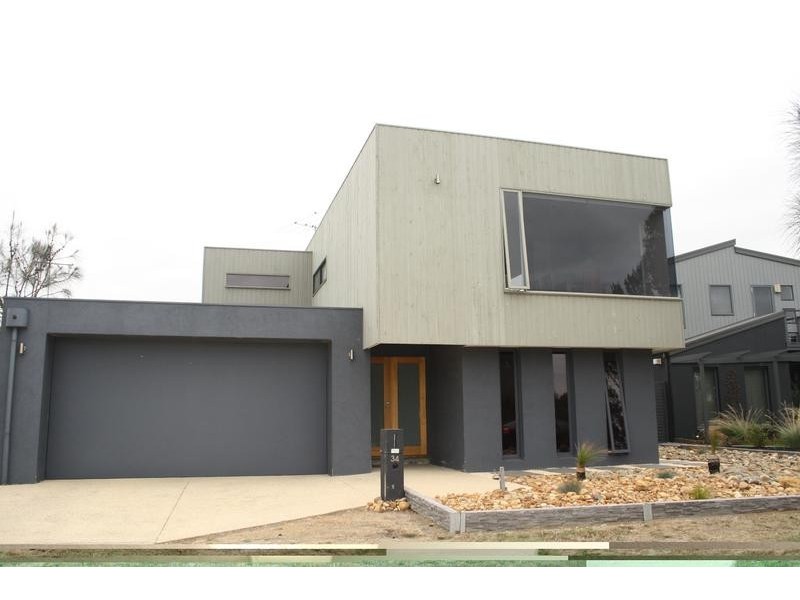34 Loch Lomond Crescent, Torquay VIC 3228