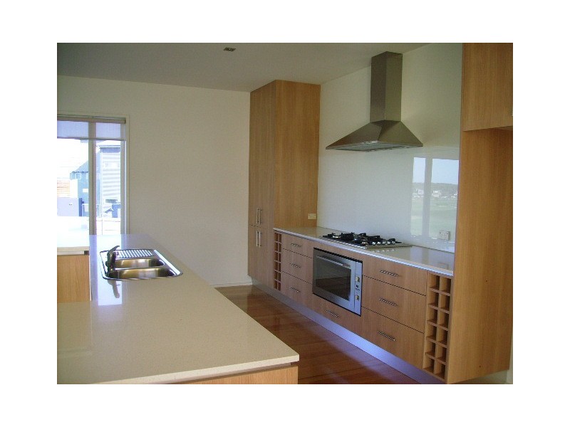 34 Loch Lomond Crescent, Torquay VIC 3228