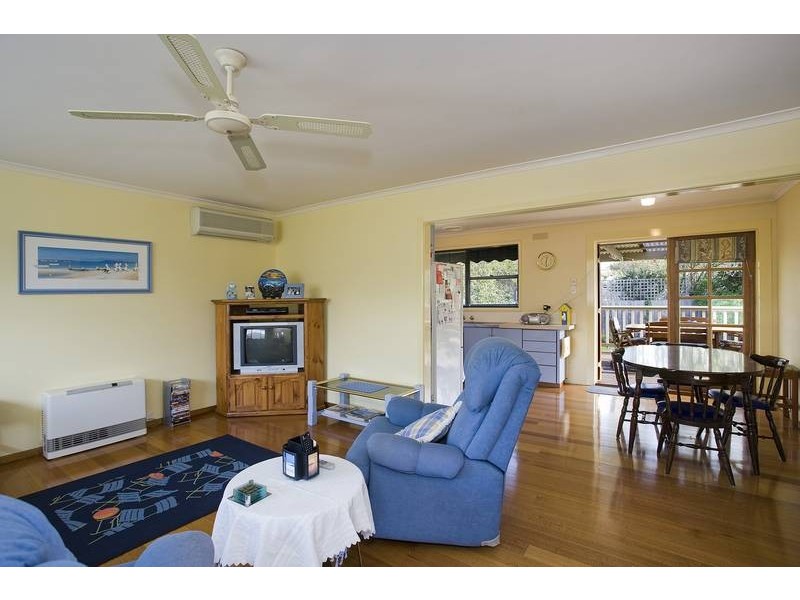 2/45 FISCHER STREET, Torquay VIC 3228