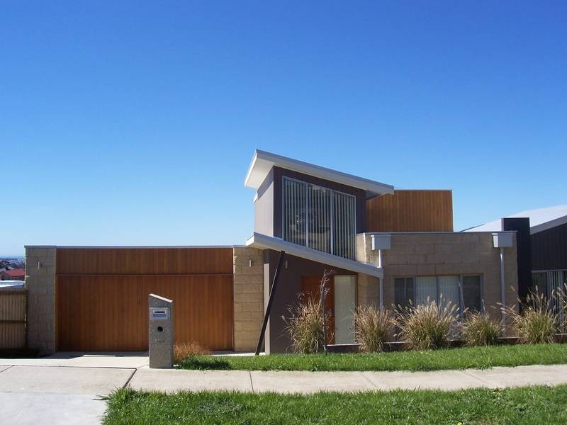 106 GROSVENOR DRIVE, Wandana Heights VIC 3216