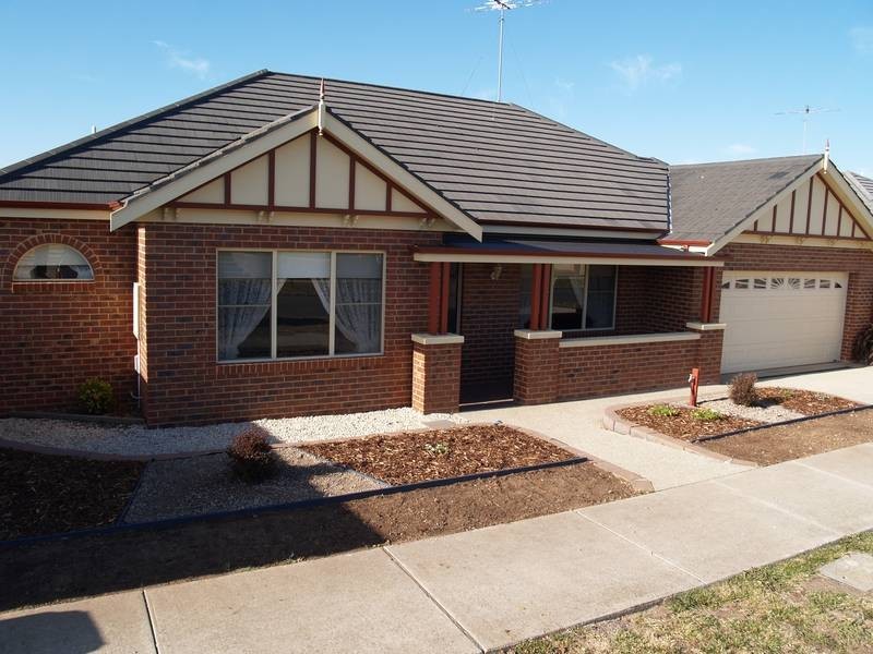 15 UNIVERSITY DRIVE, Highton VIC 3216