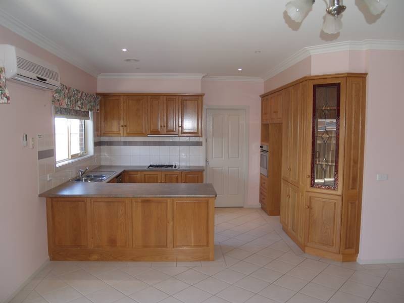 15 UNIVERSITY DRIVE, Highton VIC 3216