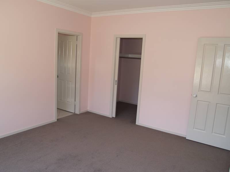 15 UNIVERSITY DRIVE, Highton VIC 3216