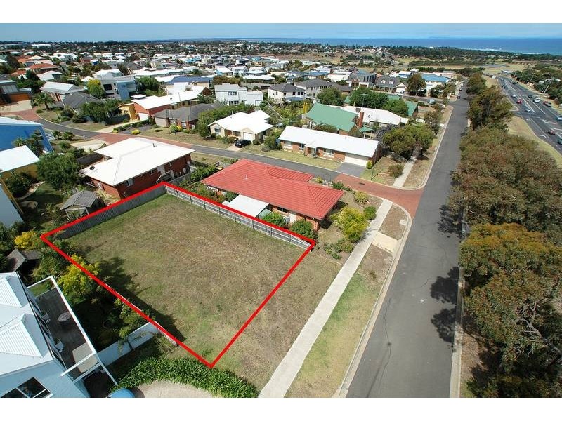 54 GREAT OCEAN ROAD, Torquay VIC 3228