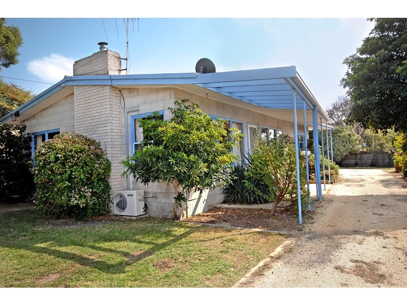 64 DARIAN ROAD, Torquay VIC 3228