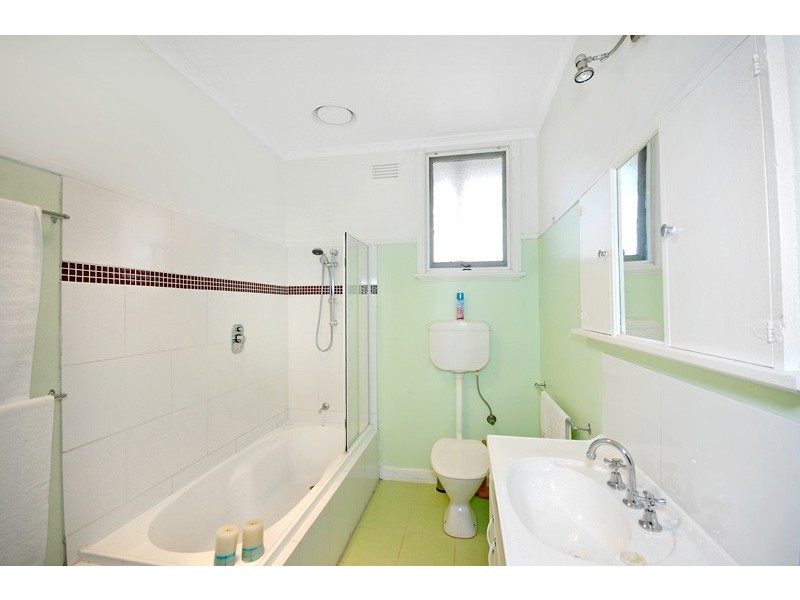 64 DARIAN ROAD, Torquay VIC 3228