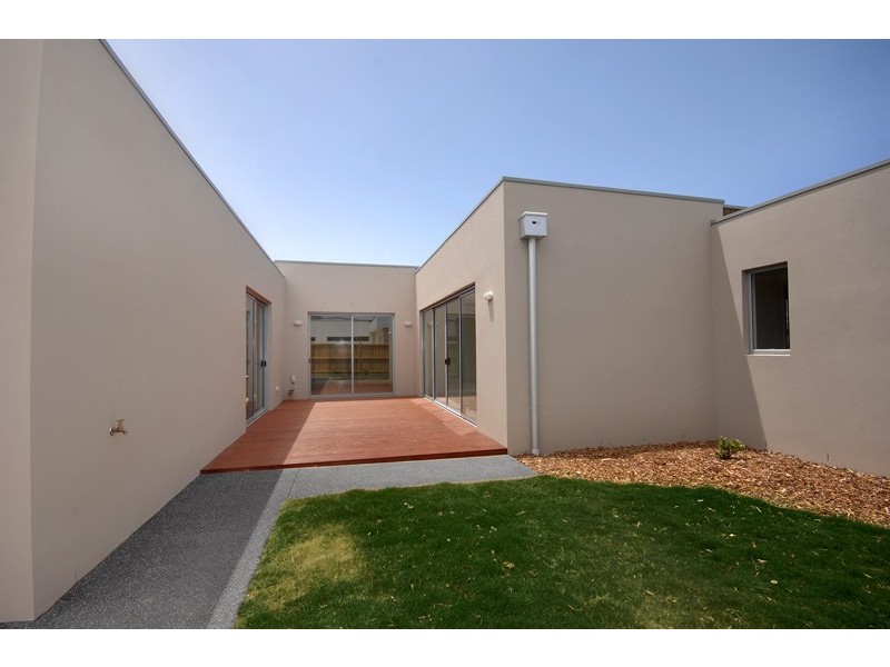 4 Fathom Drive, Torquay VIC 3228