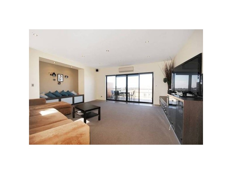 2/6 OCEAN VIEW CRESCENT, Torquay VIC 3228