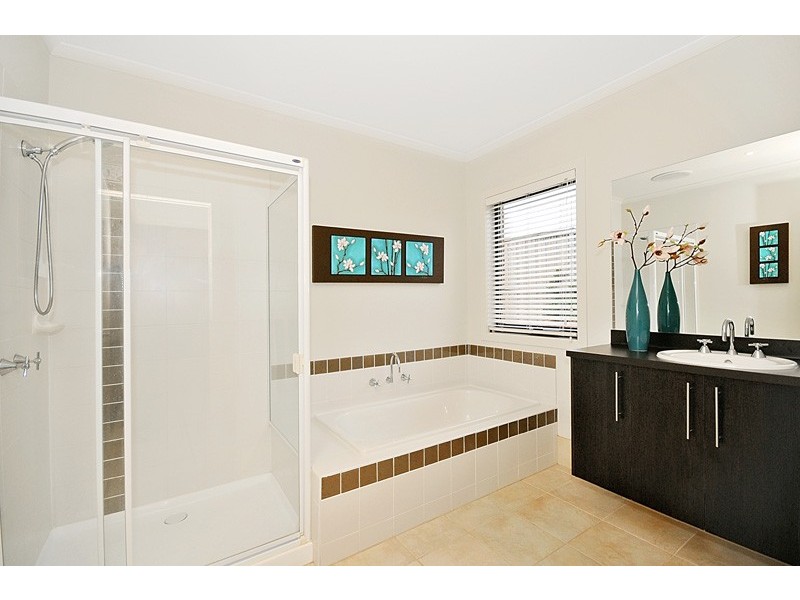 74 ALLEYNE AVENUE, Torquay VIC 3228