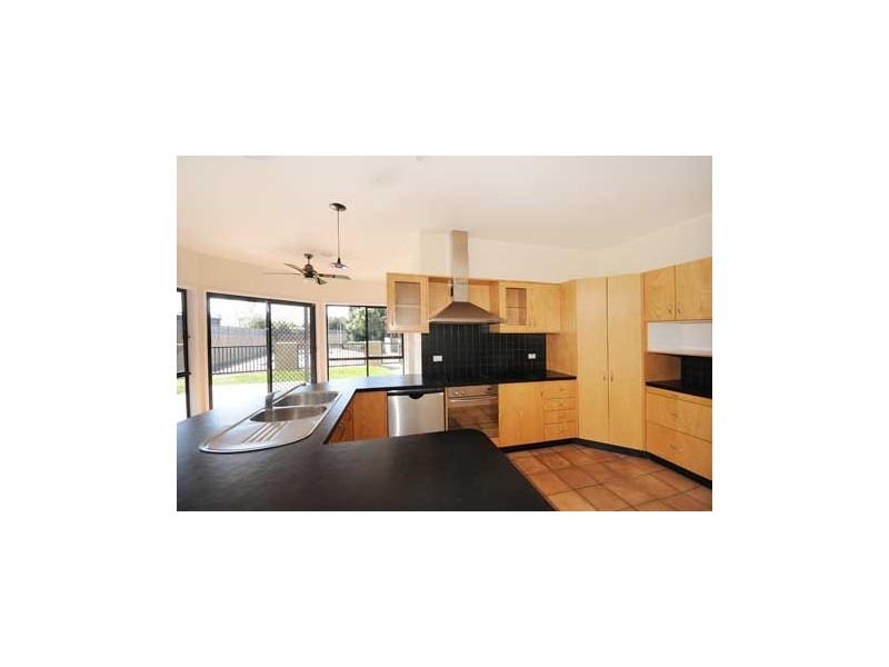 4 NEVA COURT, Torquay VIC 3228