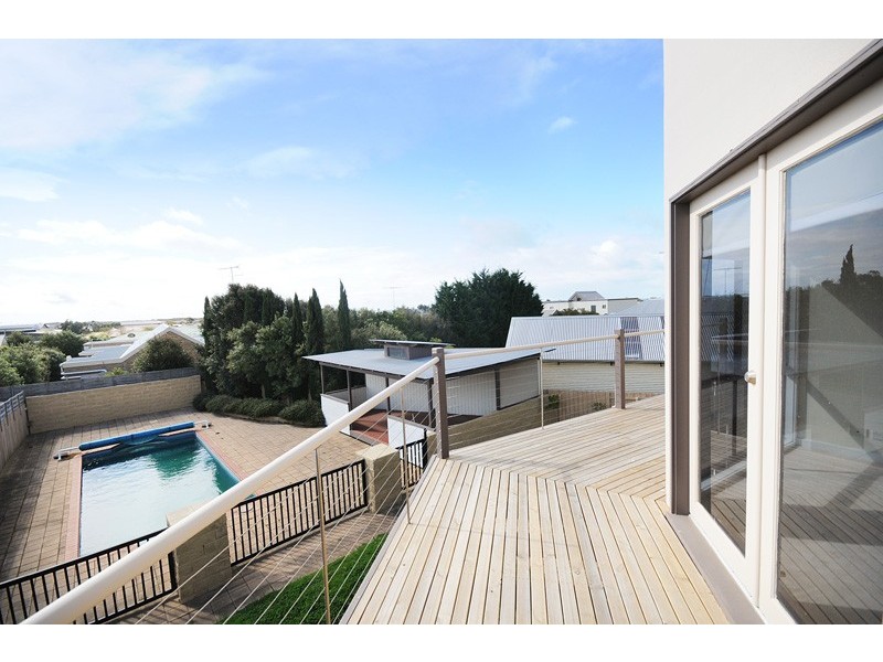 4 NEVA COURT, Torquay VIC 3228