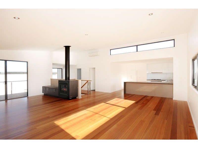 2/45 BOSTON ROAD, Torquay VIC 3228