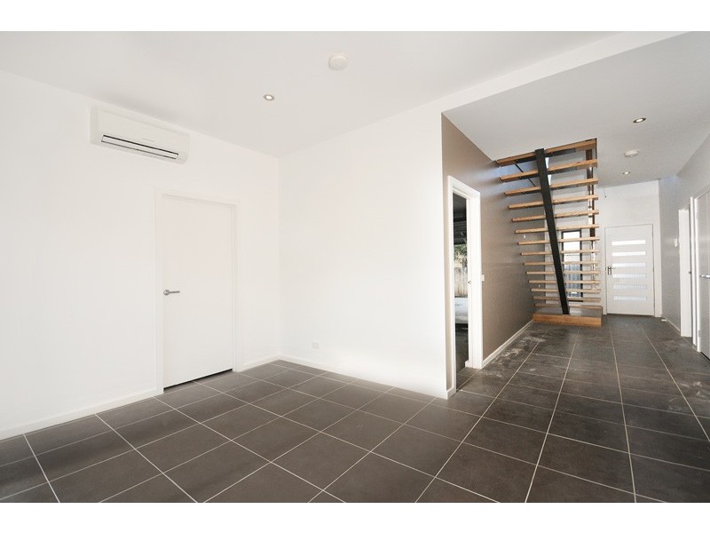 2/45 BOSTON ROAD, Torquay VIC 3228