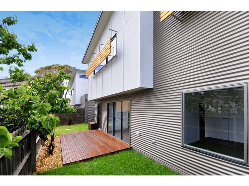 2/45 BOSTON ROAD, Torquay VIC 3228