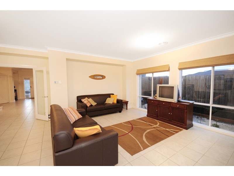 10 GLENGARRY DRIVE, Torquay VIC 3228