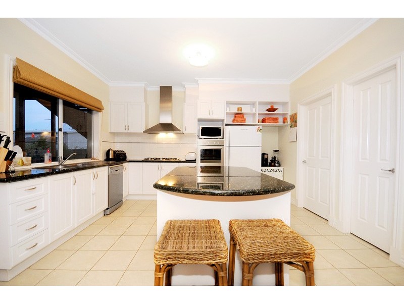 10 GLENGARRY DRIVE, Torquay VIC 3228