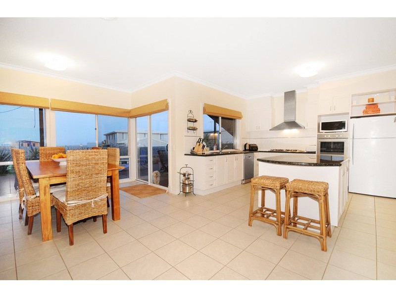 10 GLENGARRY DRIVE, Torquay VIC 3228