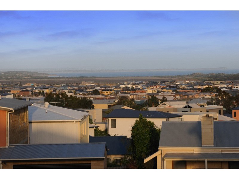 10 GLENGARRY DRIVE, Torquay VIC 3228