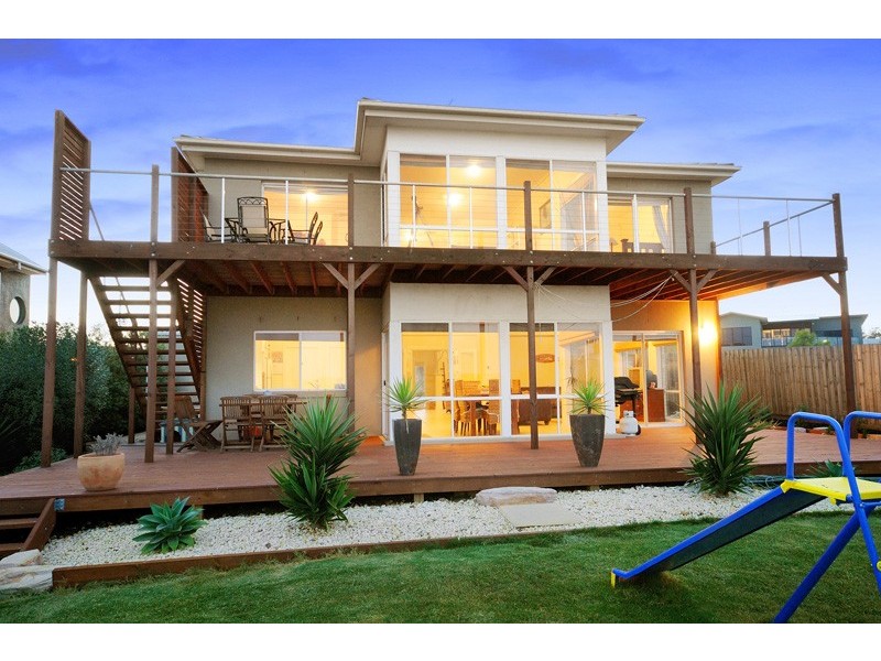 10 GLENGARRY DRIVE, Torquay VIC 3228