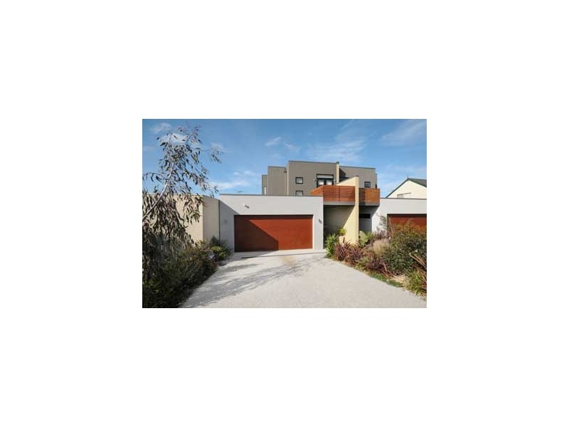2/6 OCEAN VIEW CRESCENT, Torquay VIC 3228