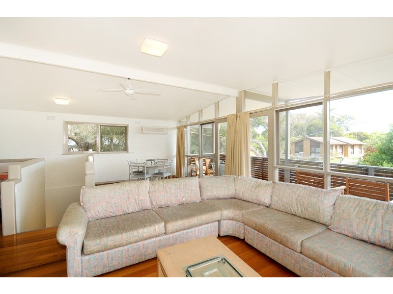 1/13 GOGOLL CRESCENT, Torquay VIC 3228