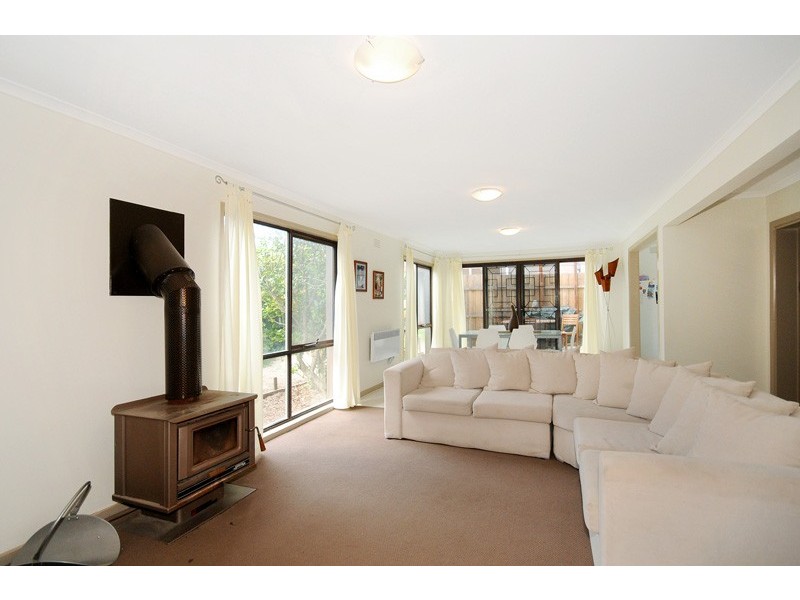 1/13 GOGOLL CRESCENT, Torquay VIC 3228