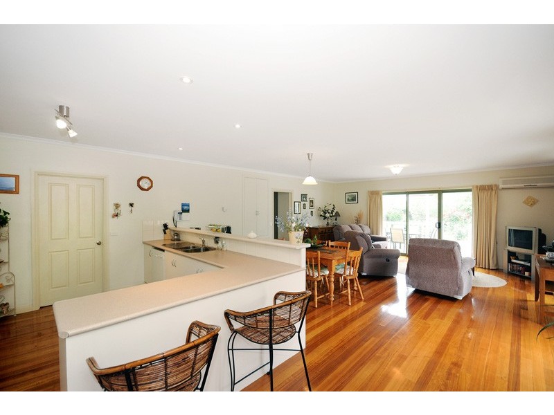 143 FISCHER STREET, Torquay VIC 3228