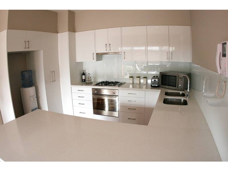 2/10 Spring St, Torquay VIC 3228