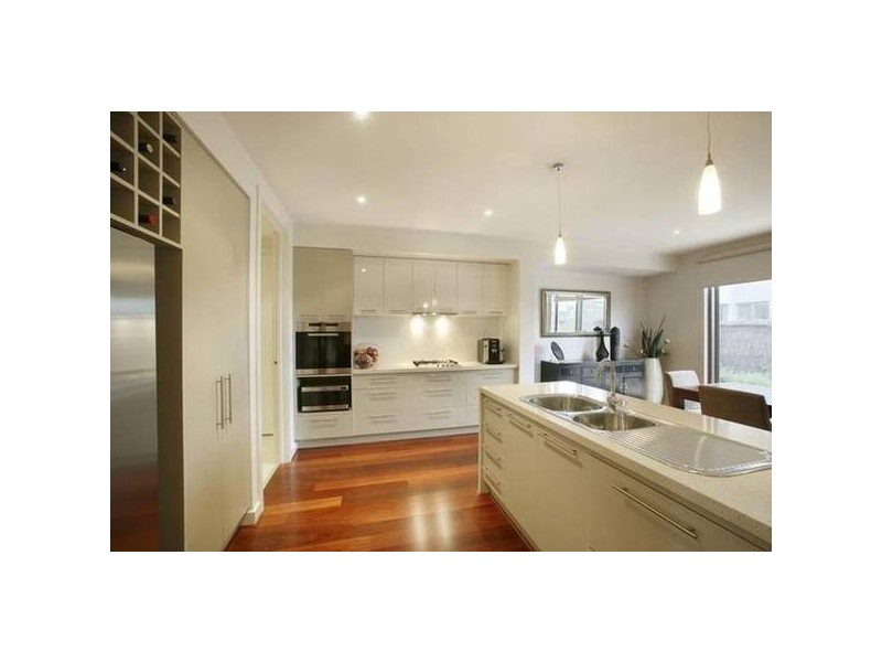 100 THE ESPLANADE TOWNHOUSES, Torquay VIC 3228