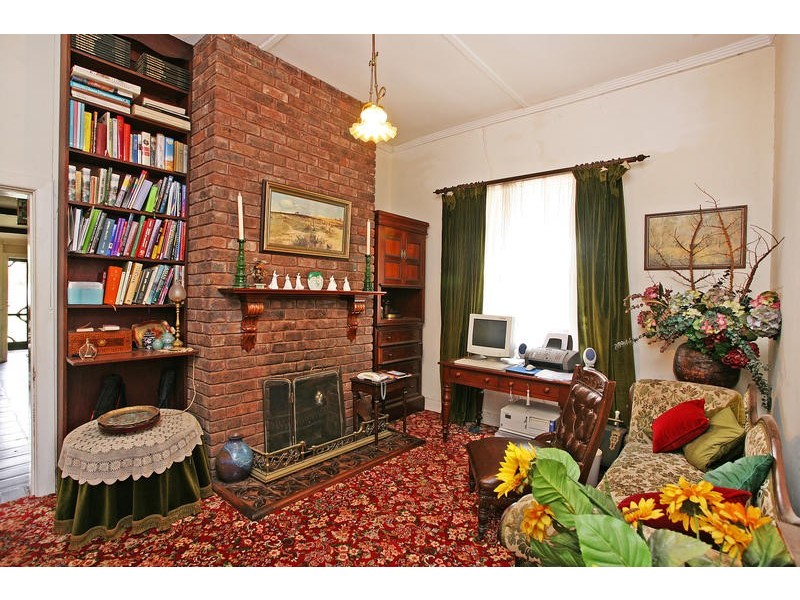 2 PARKER STREET, Torquay VIC 3228