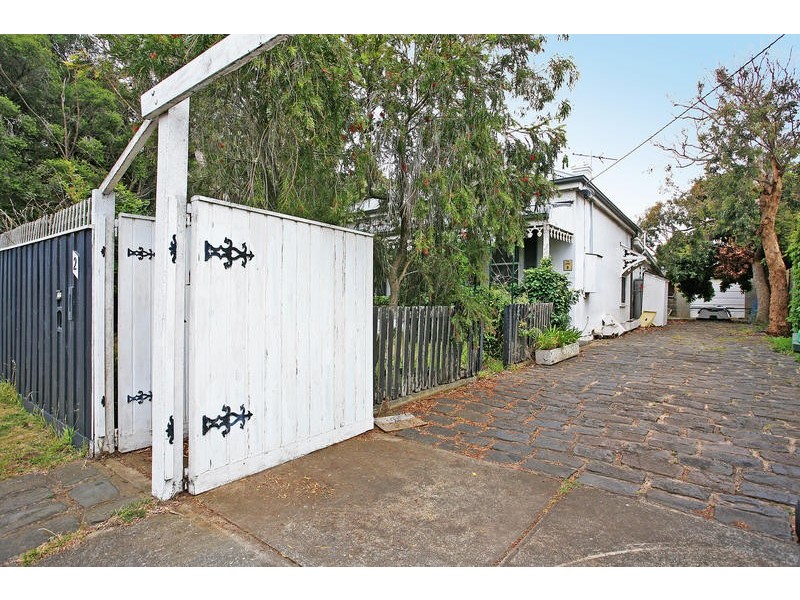2 PARKER STREET, Torquay VIC 3228