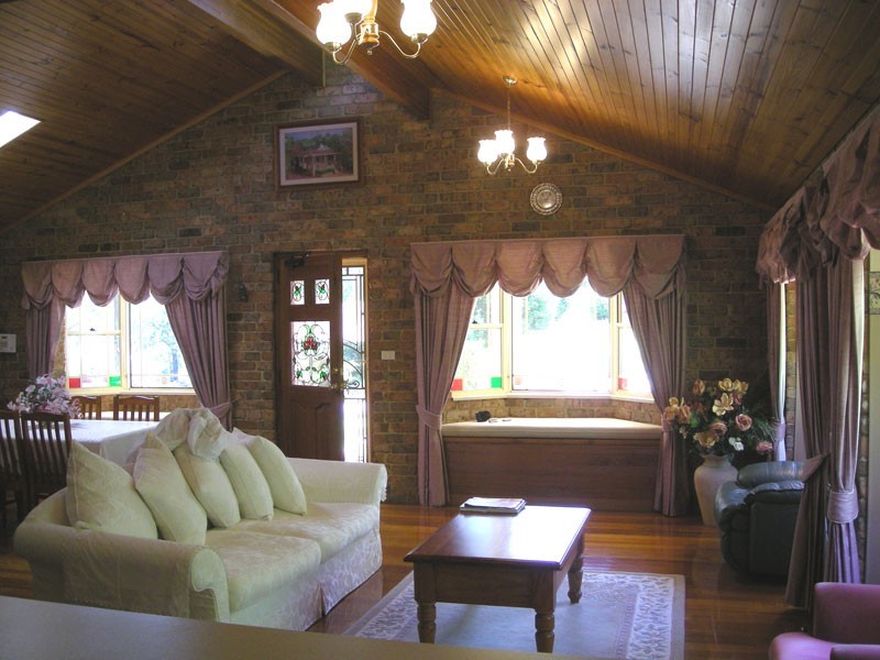 4 Elvys Ave, Saratoga NSW 2251