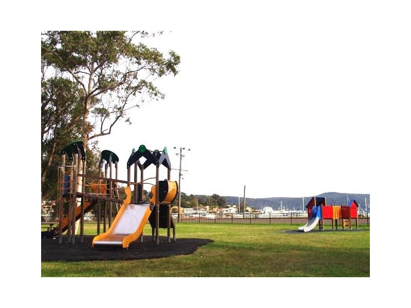 51 Patrick Cres, Saratoga NSW 2251